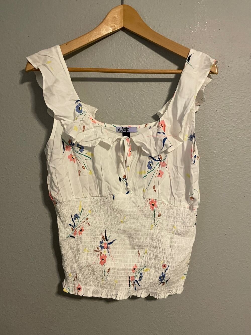Womens Top Size XL White Floral Ruffle Sleeveless Smocked Milkmaid Cottagecore
